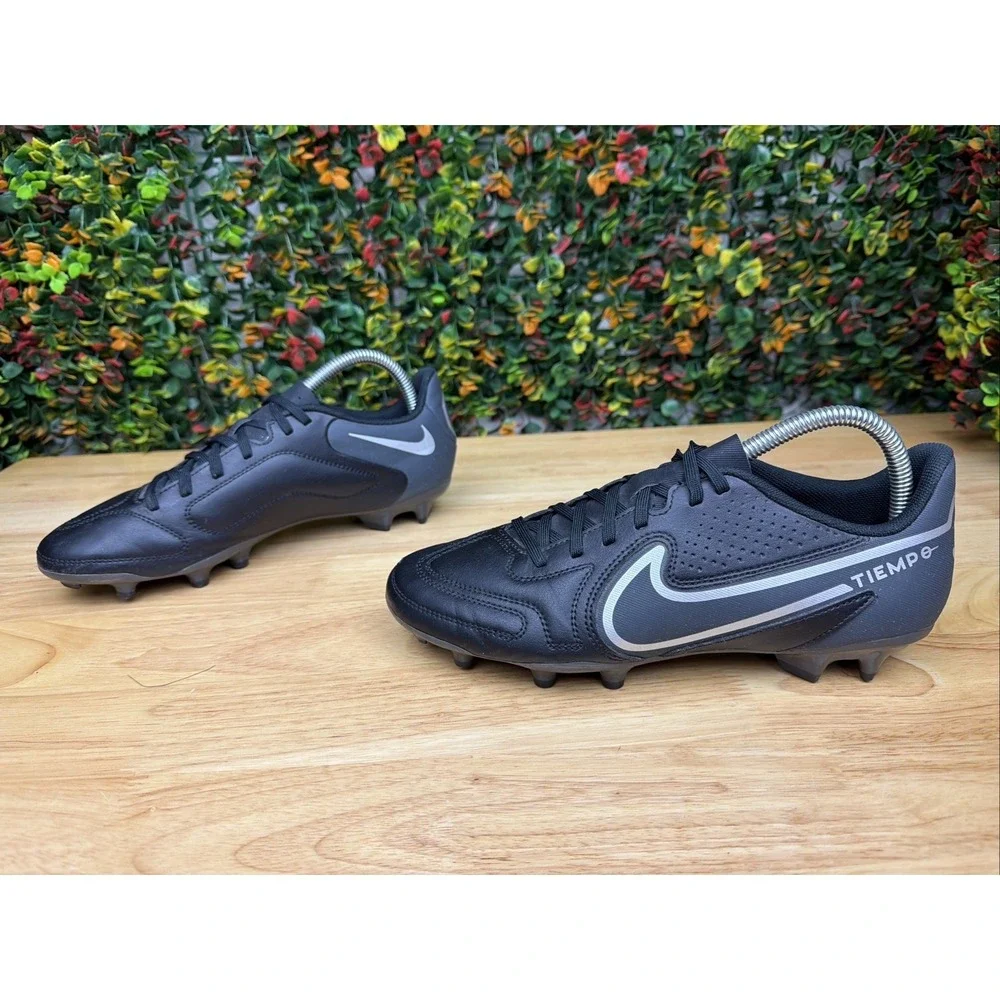 Nike Tiempo Legend‎ 9 Club Soccer Shoe Cleats Black Gray Men's 7.5 DA1176-007